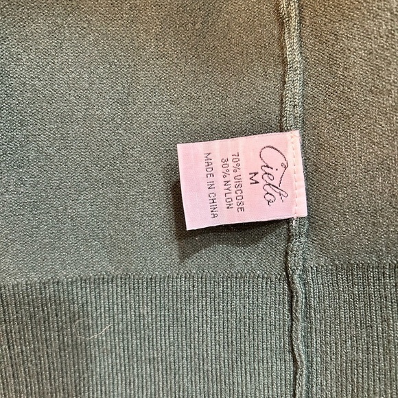 Women's Holiday Green Cardigan Light Weight Open Front With Pockets Size M - Picture 6 of 6